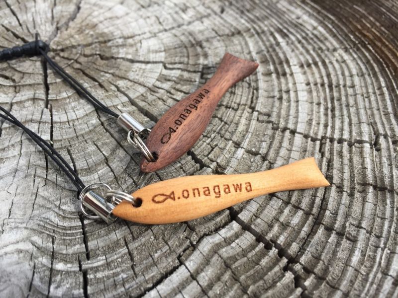 【onagawa fish】ストラップ(彫刻タイプ）